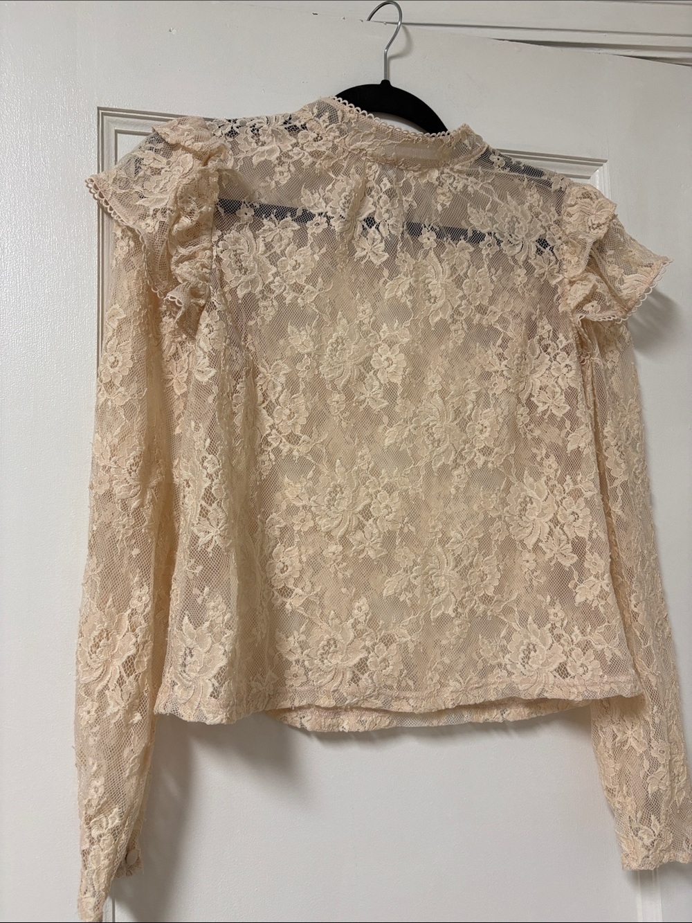 Express Cream Lace Ruffle Long-Sleeve Blouse